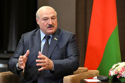 Лукашенко заявил о непростой обстановке у границ Белоруссии