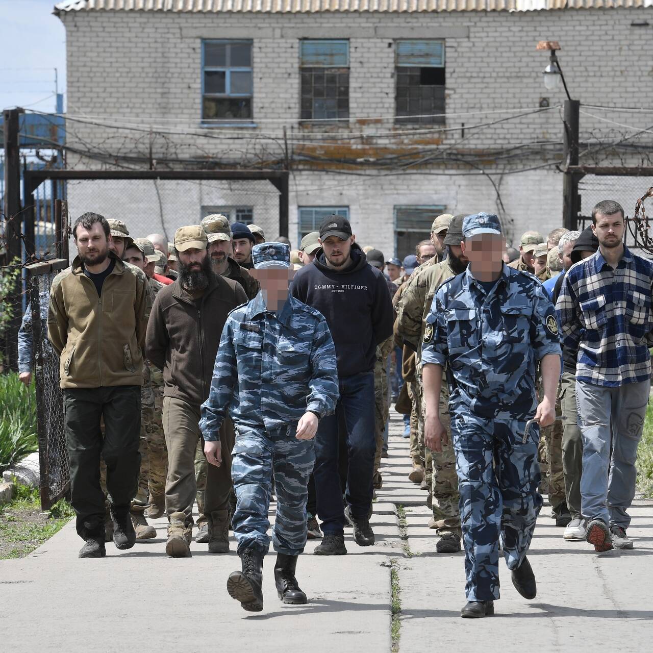 В ДНР назвали число помещенных в СИЗО украинских военнопленных в Мариуполе:  Украина: Бывший СССР: Lenta.ru