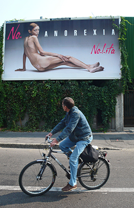 Погибшая от анорексии модель Изабель Каро. Социальная реклама «Нет анорексии», работа фотографа Оливьеро Тоскани 