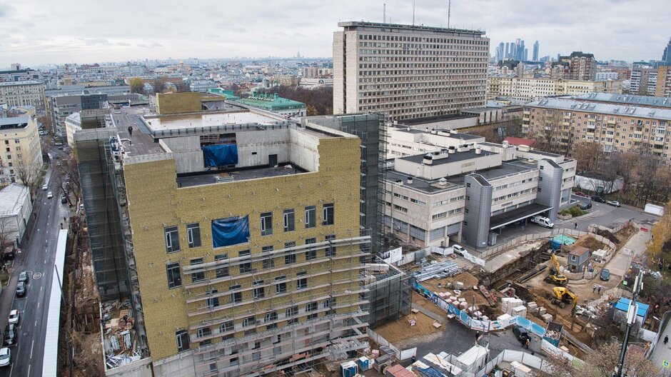 Строящийся скоропомощной стационарный комплекс НИИ скорой помощи имени Н.В. Склифосовского