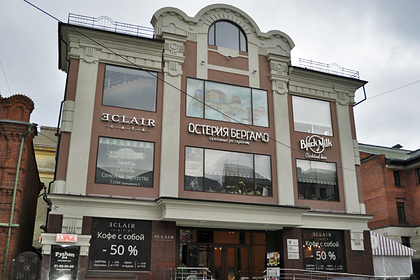 В российском городе продадут особняк со стриптиз-баром за сотни миллионов рублей