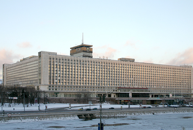 Гостиница «Россия», 2004 год