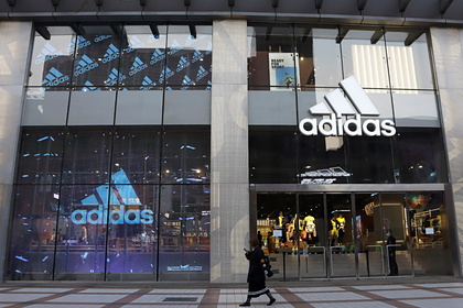 Adidas подал в суд на Nike