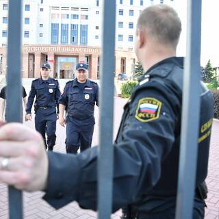 Дмитрий Аристов: ФССП не будет отказываться от практики составления списка невыездных