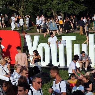 YouTube заблокировал аккаунты шоу Первого канала 