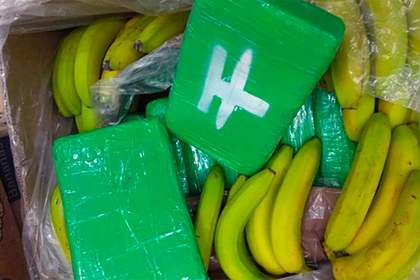 Контрабандисты по ошибке привезли в супермаркеты кокаин вместо груза бананов