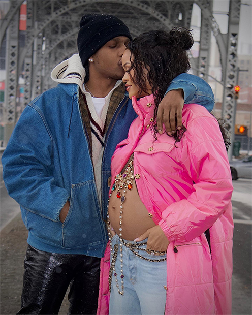 Рэпер A$AP Rocky и Рианна в винтажном пальто Chanel