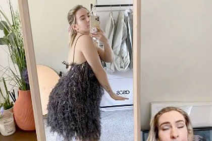 Блогерша заказала платье на Asos и получила «костюм страуса»