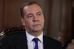 Медведев сравнил Драги и Шольца с Берлускони и Меркель