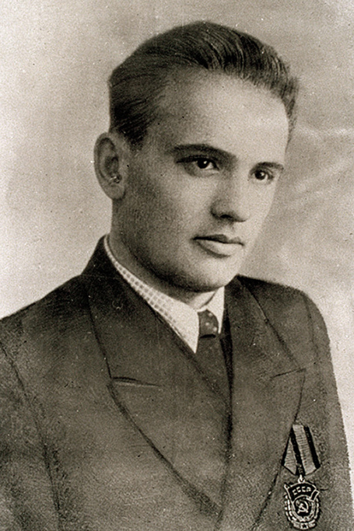 Михаил Горбачев в 19 лет