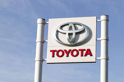 Toyota отзовет первые электрокары из-за риска потерять колеса