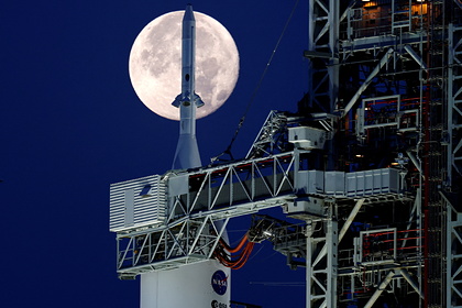 НАСА заявило о завершении стендовых испытаний ракеты для лунной программы США