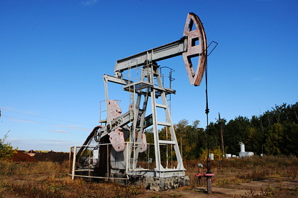 Оценки падения добычи нефти в России ухудшились