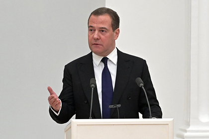 Медведев отреагировал на слова Бербок о голоде напоминанием о блокаде Ленинграда