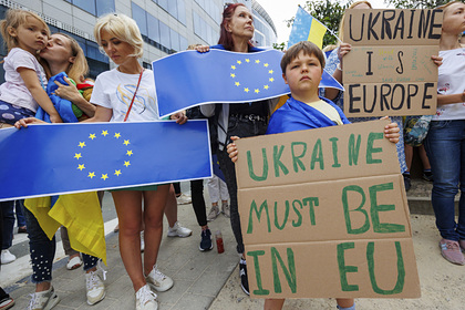В Киеве назвали приблизительную дату вступления Украины в ЕС
