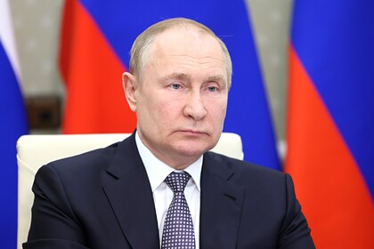 Путин обратился к российским выпускникам