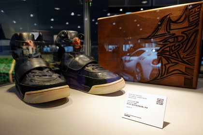 Российский магазин начал продавать копии обуви Yeezy Канье Уэста за 1699 рублей