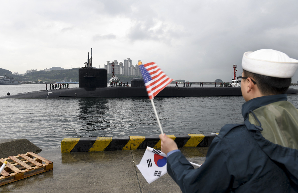 Субмарина ВМС США USS Michigan в Пусане, Южная Корея. 2017 год