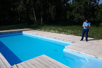 Ребенок прыгнул в бассейн на Камчатке и получил ожоги 50 процентов тела