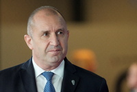 Президент Болгарии призвал правительство пересмотреть отношения с Россией 