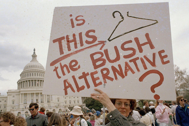 Демонстрация защитников права на аборт в Вашингтоне, 1989 год. Фото: Rick Bowmer / AP
