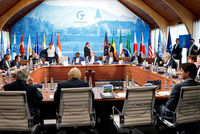 В США предупредили о переходе мирового лидерства от G7 к БРИКС 
