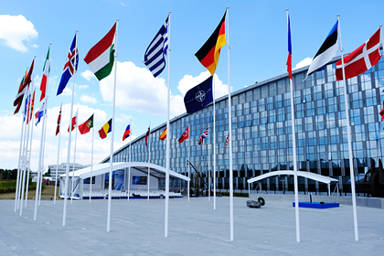 В Греции потребовали провести референдум по вступлению Швеции и Финляндии в НАТО