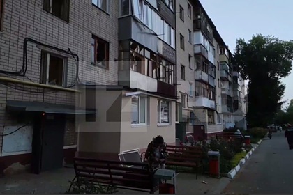 В одной из пятиэтажек в Белгороде из-за громких хлопков лопнули стекла