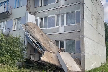 В  российском регионе рухнули балконы жилого дома