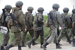 Российскую воинскую часть рядом с Украиной атаковали вооруженные люди