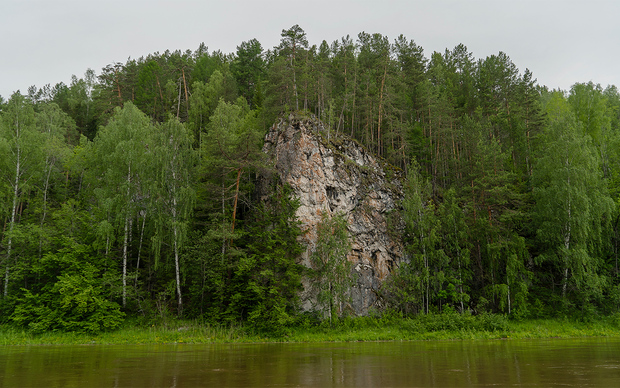 Скала в природном парке «Оленьи ручьи». Фото: АНО Национальные приоритеты
