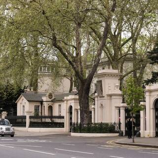 Консульский отдел посольства России в Великобритании в Лондоне
