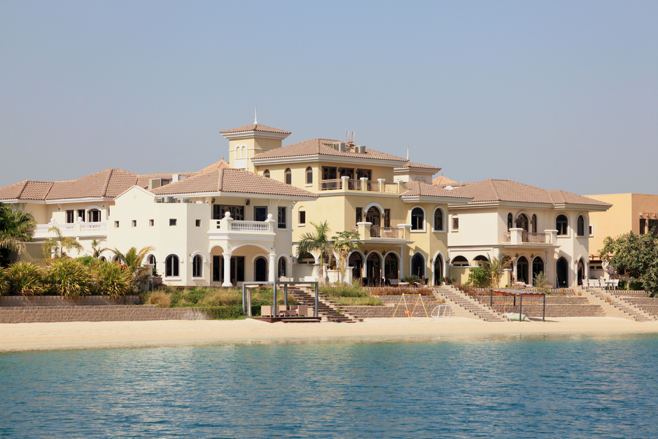 Вилла с частным пляжем на острове Palm Jumeirah