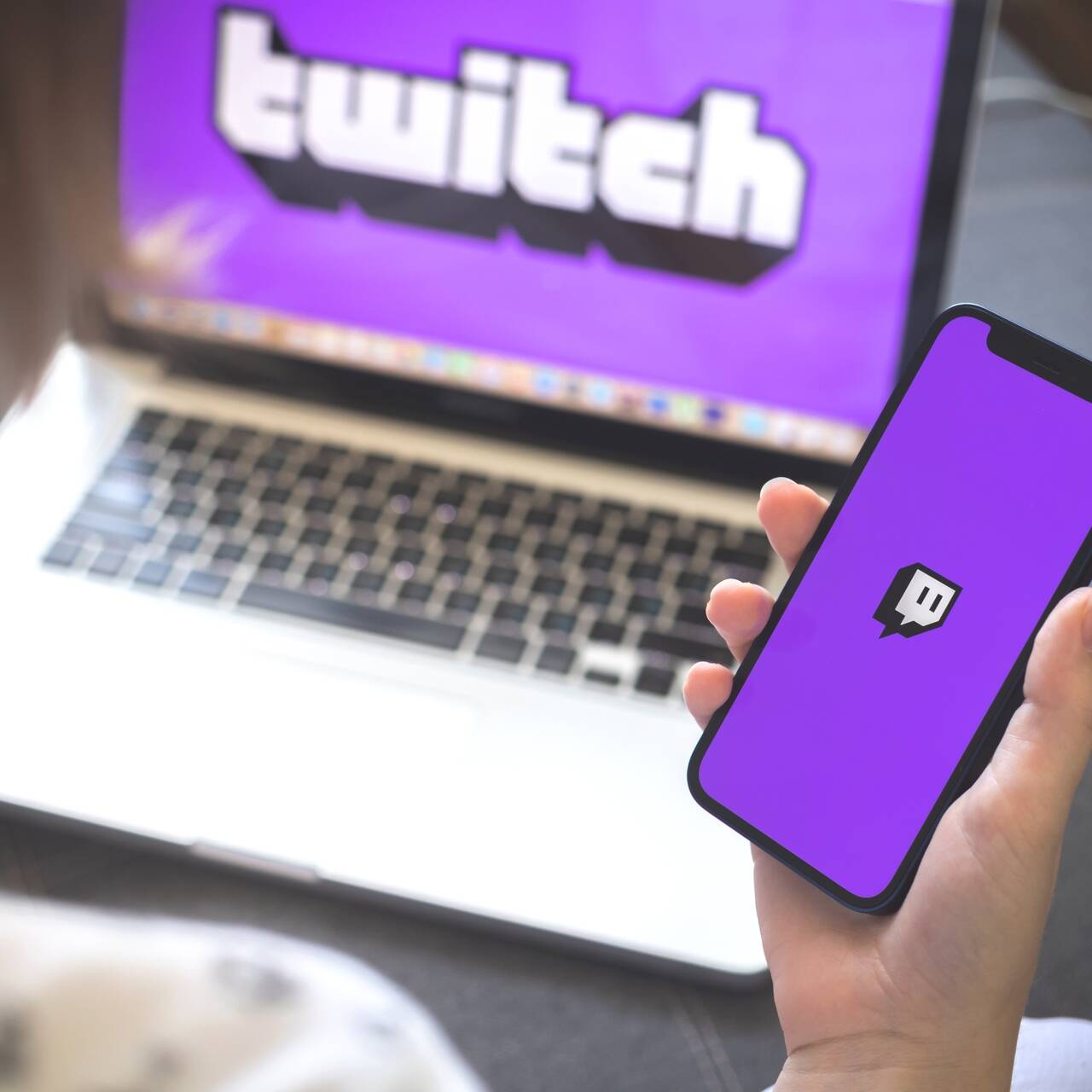 Яндекс» начал маркировать Twitch как нарушителя российских законов:  Интернет: Интернет и СМИ: Lenta.ru