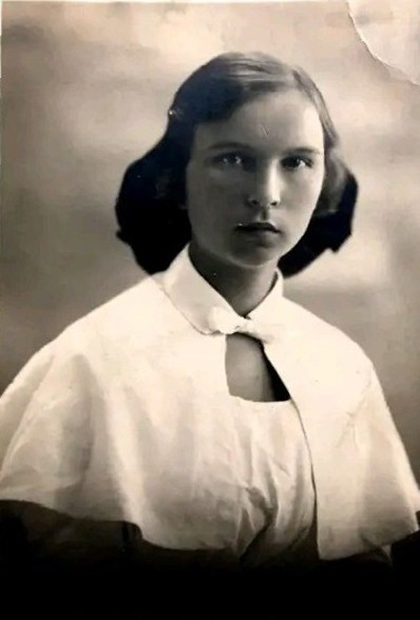 Тамара Крутикова в юности, 1920-е 