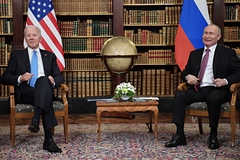 Джо Байден и Владимир Путин