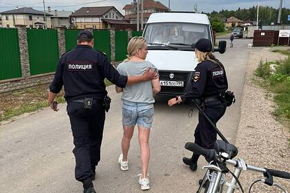 Ворвавшуюся в эфир экс-сотрудницу Первого канала задержала полиция