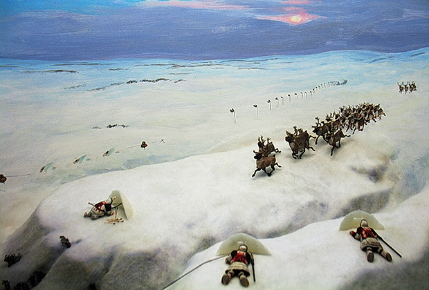 Нганасаны охотятся на дикого северного оленя (инсталляция из собрания Таймырского краеведческого музея в Дудинке) 