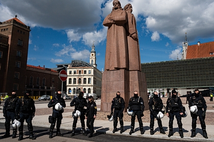 Власти Риги отказались передать России монумент Освободителям Риги