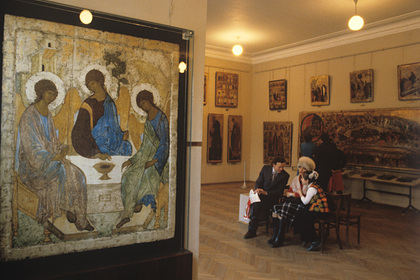 Икону „Троица“ вернули в Третьяковку после отправки в лавру