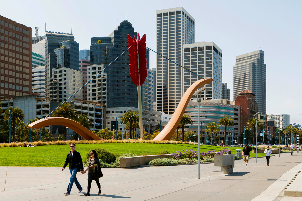 Скульптура «Пядь Купидона» в Сан-Франциско