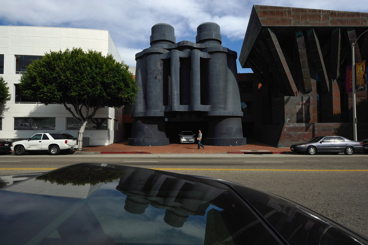 Здание «Бинокль» (Binoculars Building) в Лос-Анджелесе