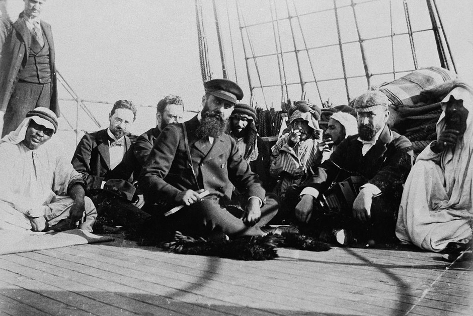 Теодор Герцль на борту парохода Imperator Nikolaus II. 1898 год