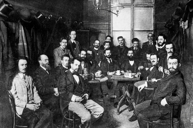 Теодор Герцль с единомышленниками в кафе «Лувр». Вена, 1896 год. Фото: Getty Images