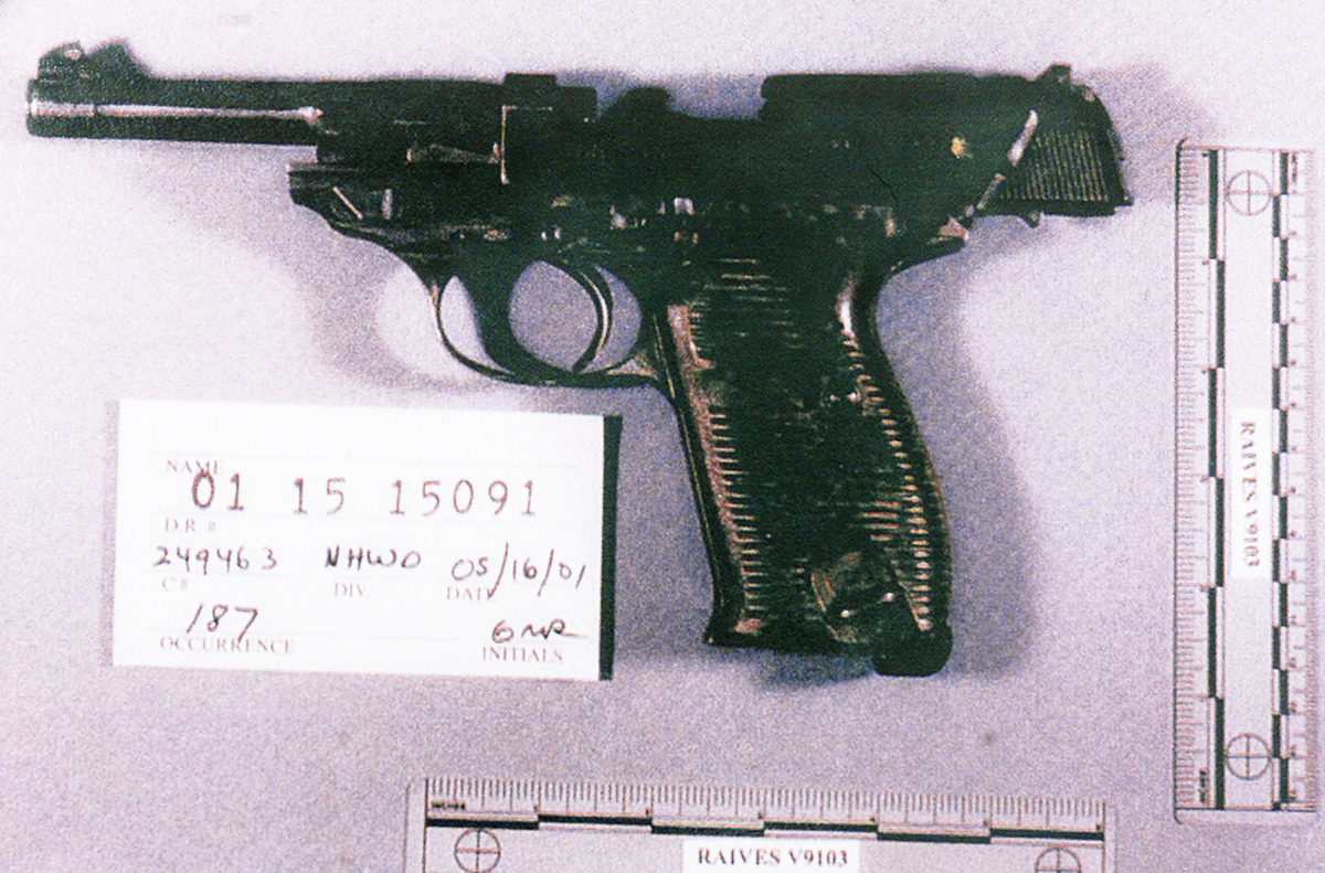 Пистолет, из которого была убита Бонни Бакли 