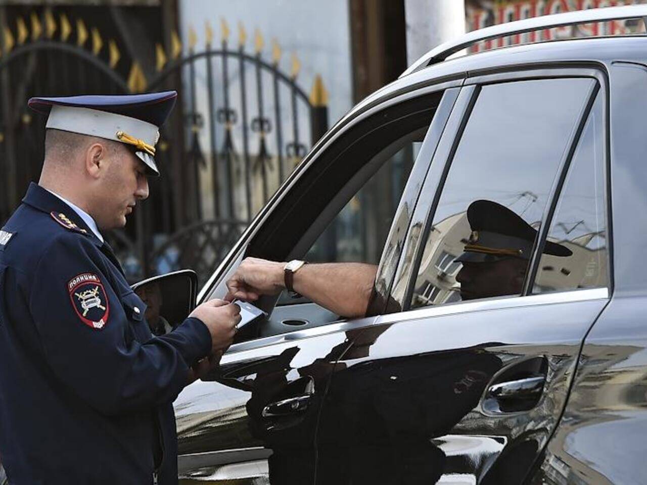 Автоюрист разъяснил вступивший в силу закон о конфискации машин у  нарушителей: Общество: Россия: Lenta.ru