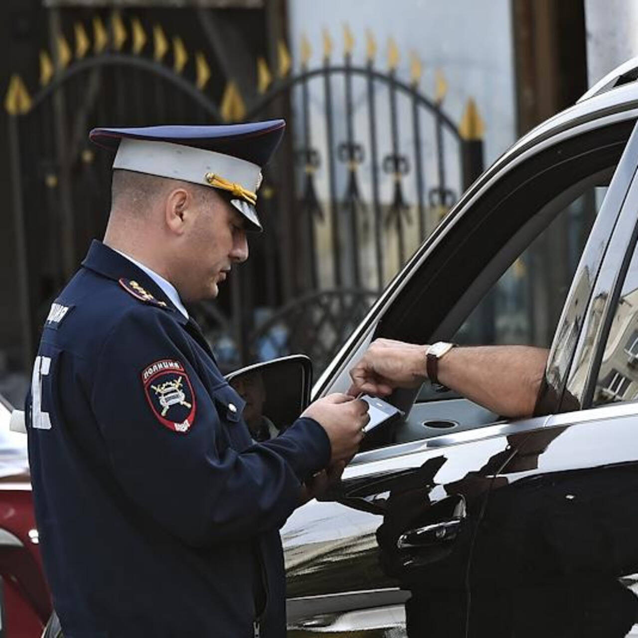 Автоюрист разъяснил вступивший в силу закон о конфискации машин у  нарушителей: Общество: Россия: Lenta.ru