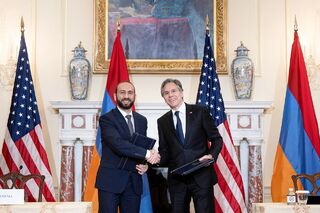 Госсекретарь США Энтони Блинкен и министр иностранных дел Армении Арарат Мирзоян