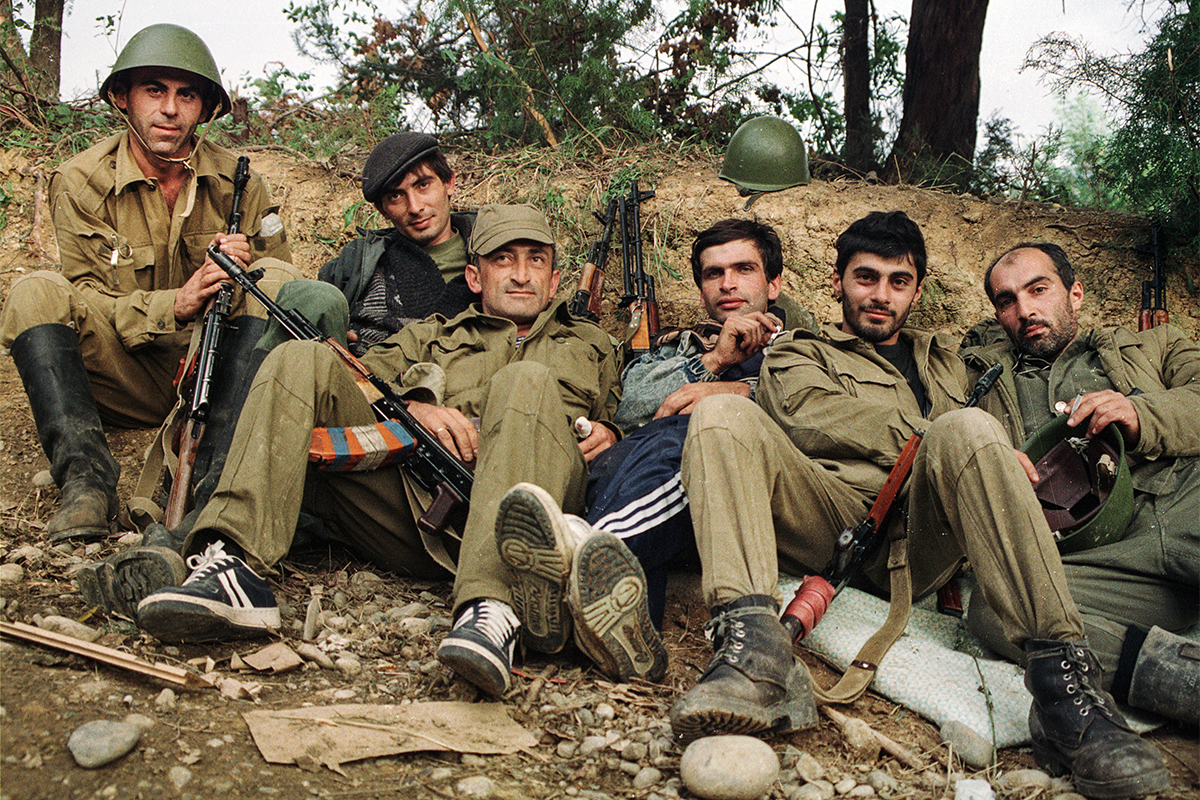 Абхазские видео. Грузинские солдаты 1992 в Абхазии. Военный конфликт в Абхазии 1992-1993.