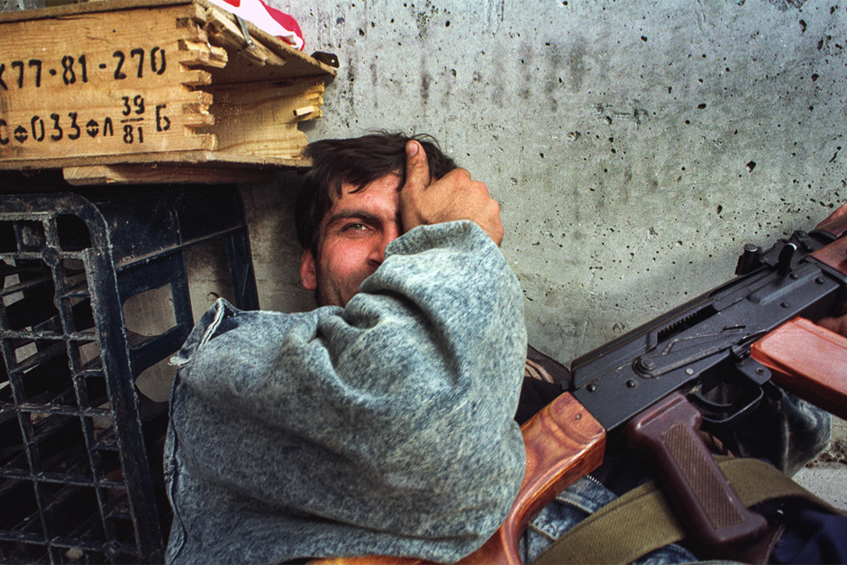 Грузинский солдат в Сухуми, сентябрь 1992 года